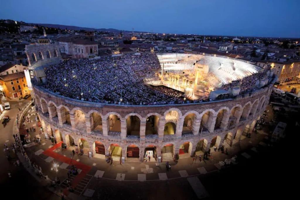 Апартаменти Il Cuscino Di Giulietta - 2 Min From Arena Верона Екстер'єр фото